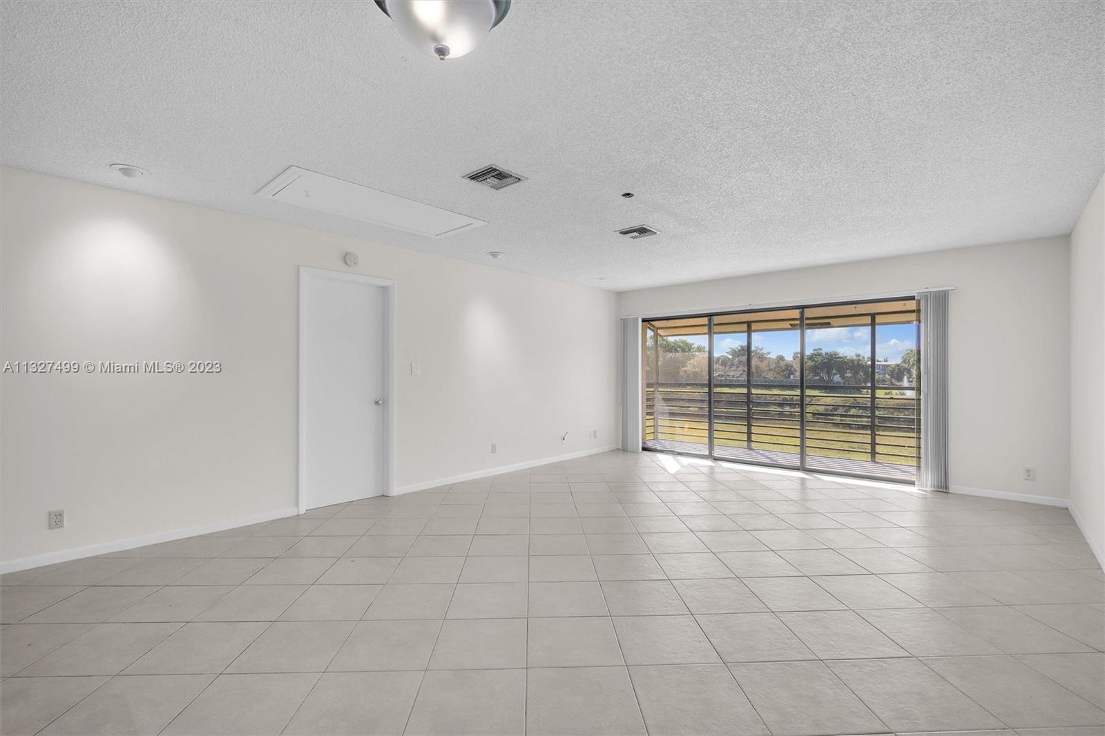 144 S Laurel Dr Unit: 605
