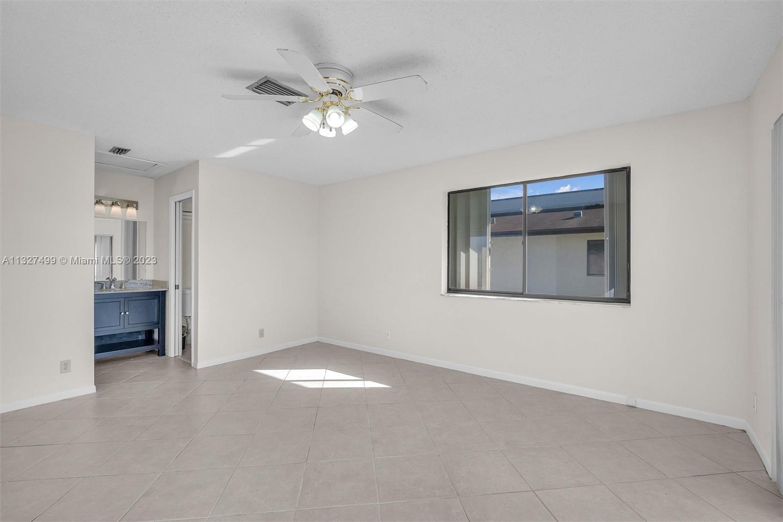 144 S Laurel Dr Unit: 605