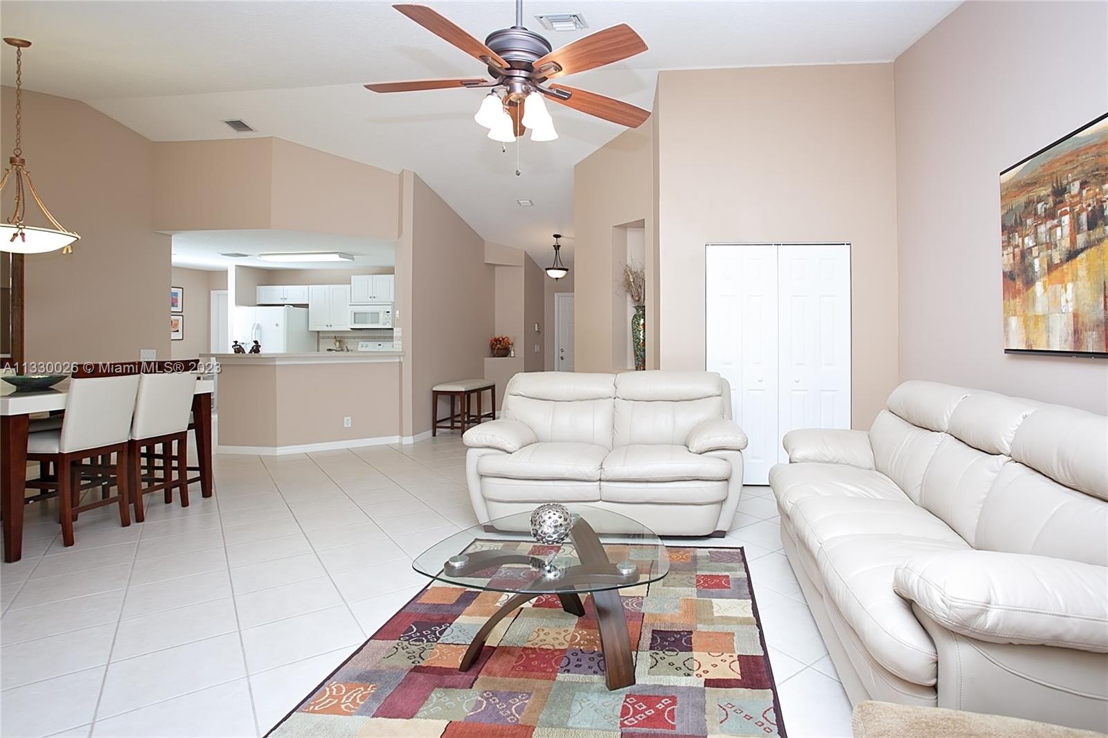 4104 Pine Ridge Ln