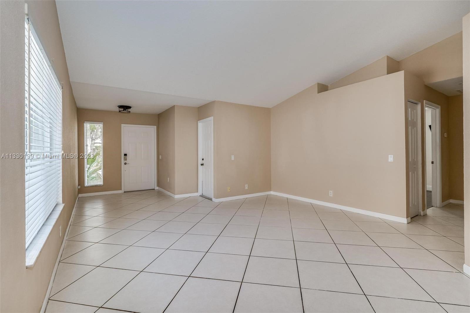 1046 Golden Cane Dr