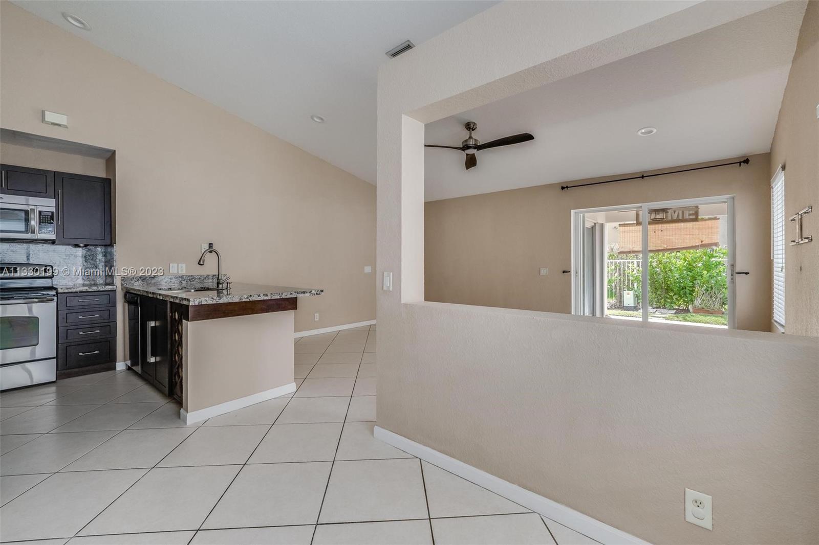 1046 Golden Cane Dr