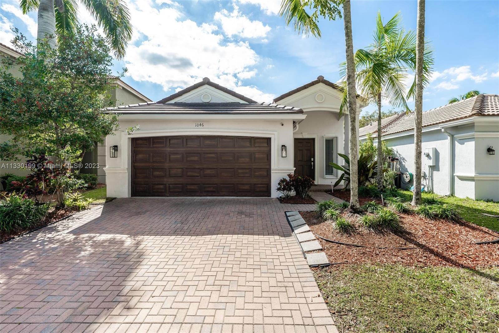 1046 Golden Cane Dr