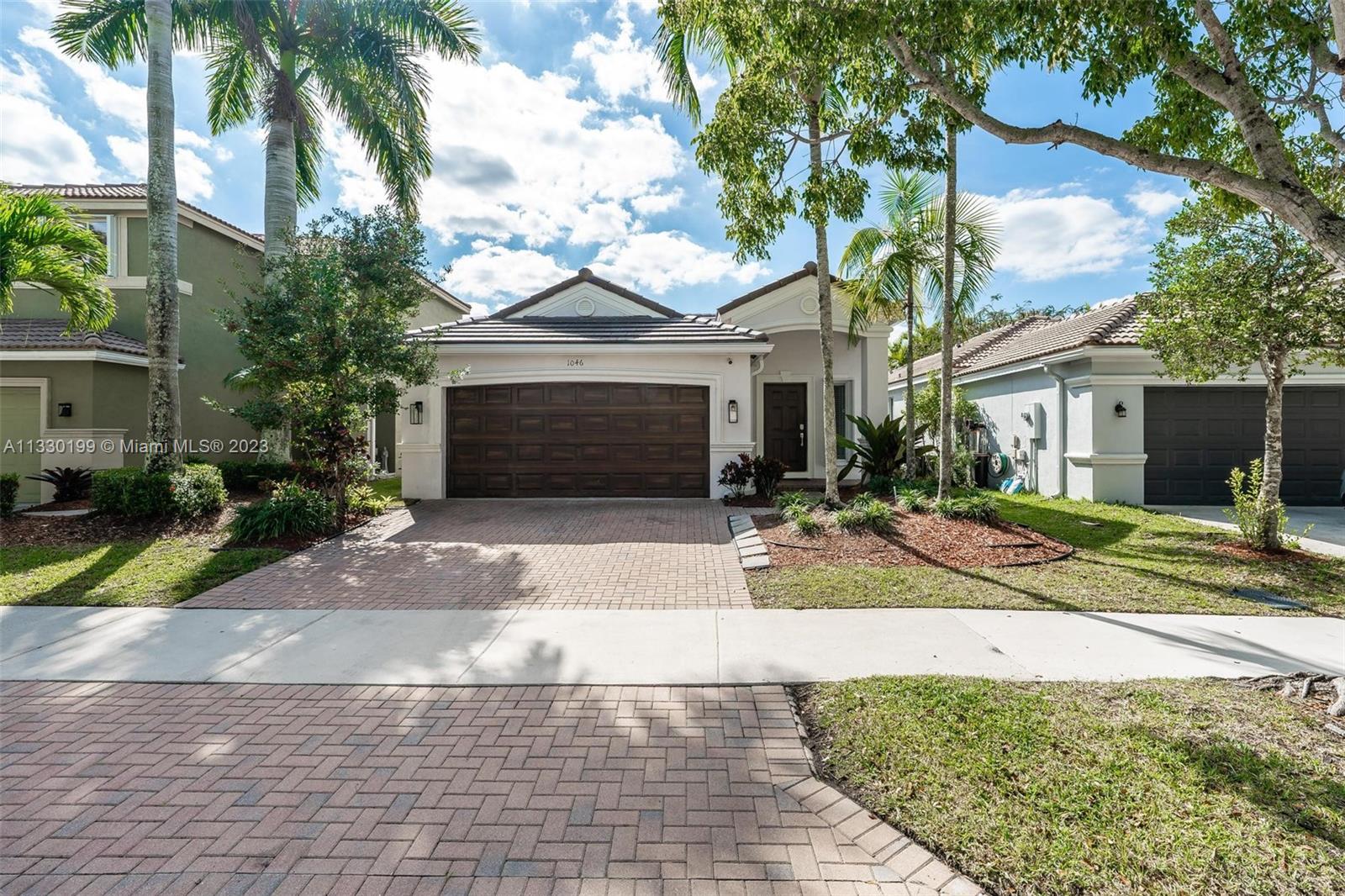 1046 Golden Cane Dr