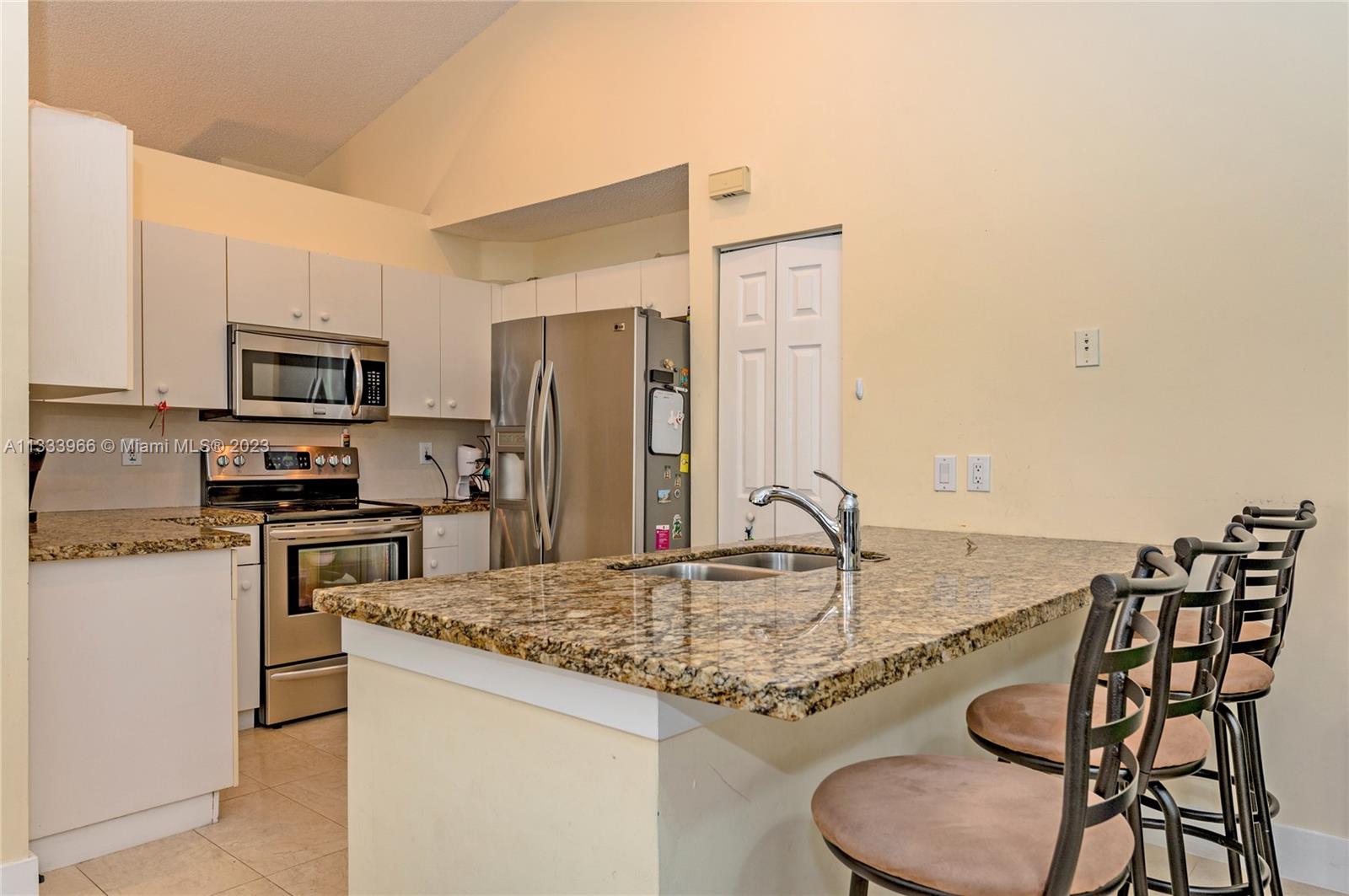 4020 Pine Ridge Ln Unit: 4020