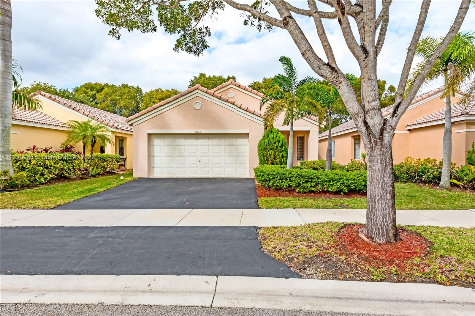 4020 Pine Ridge Ln Unit: 4020