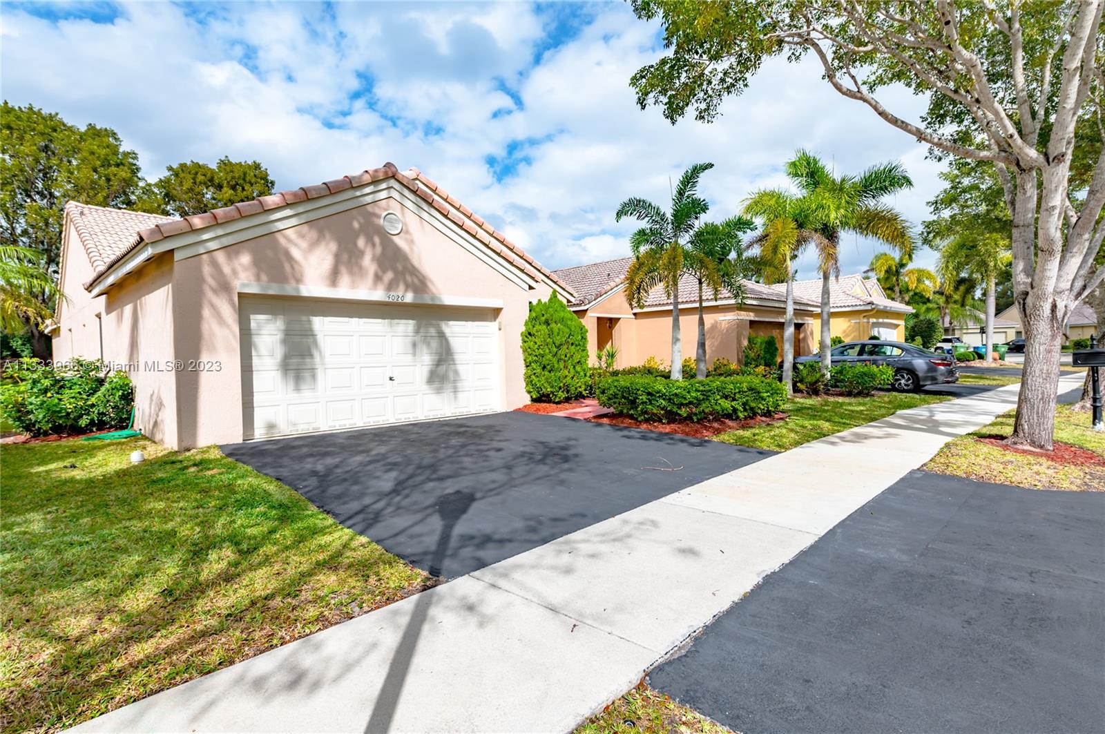 4020 Pine Ridge Ln Unit: 4020