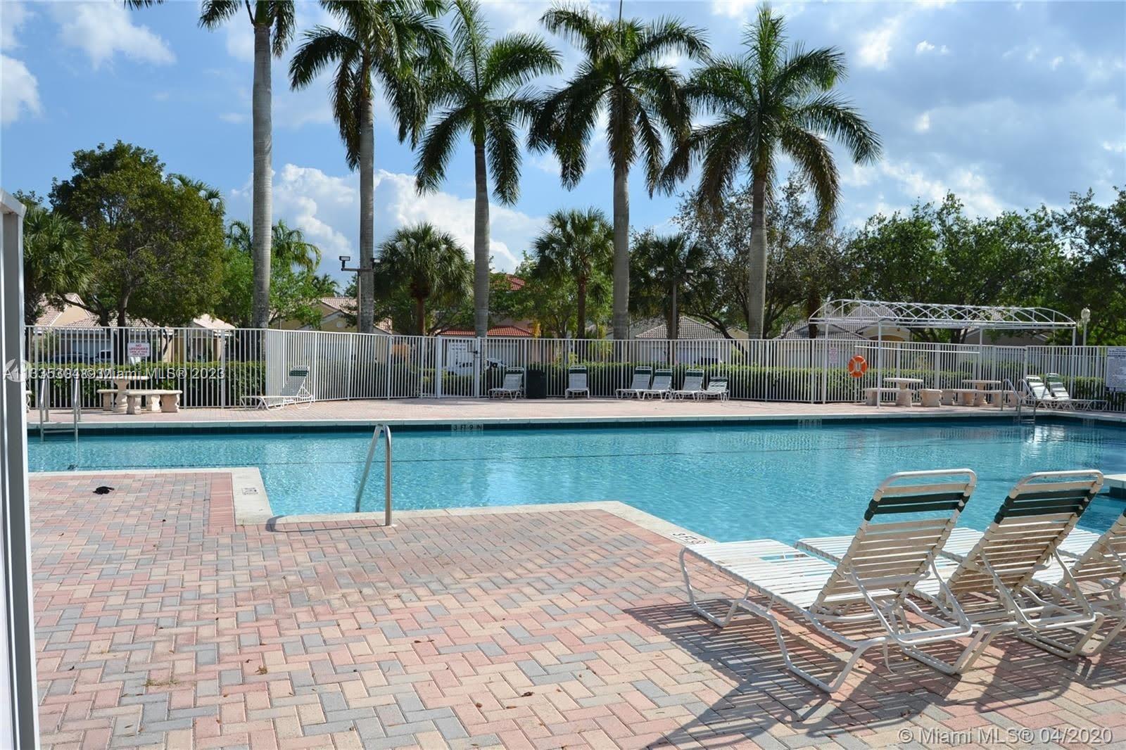 1947 Madeira Dr Unit: 1947