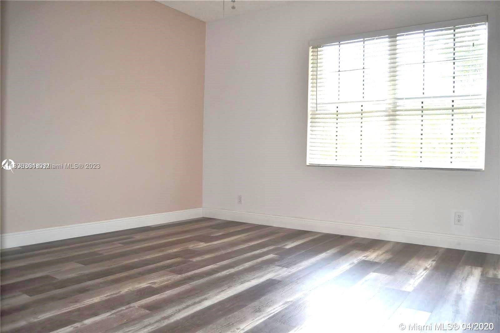 1947 Madeira Dr Unit: 1947