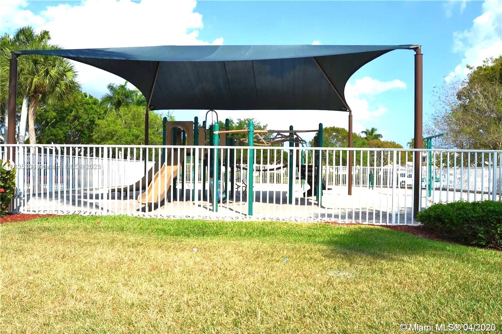 1947 Madeira Dr Unit: 1947