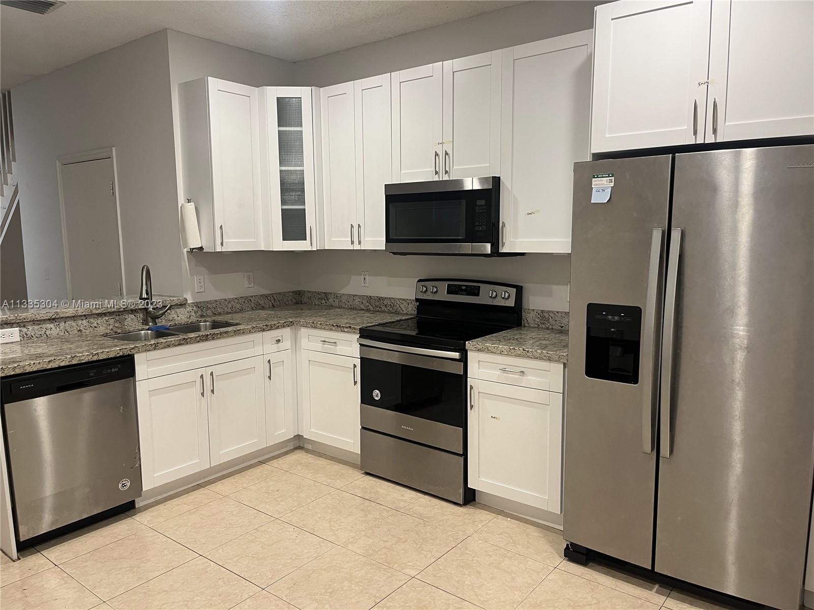 1947 Madeira Dr Unit: 1947