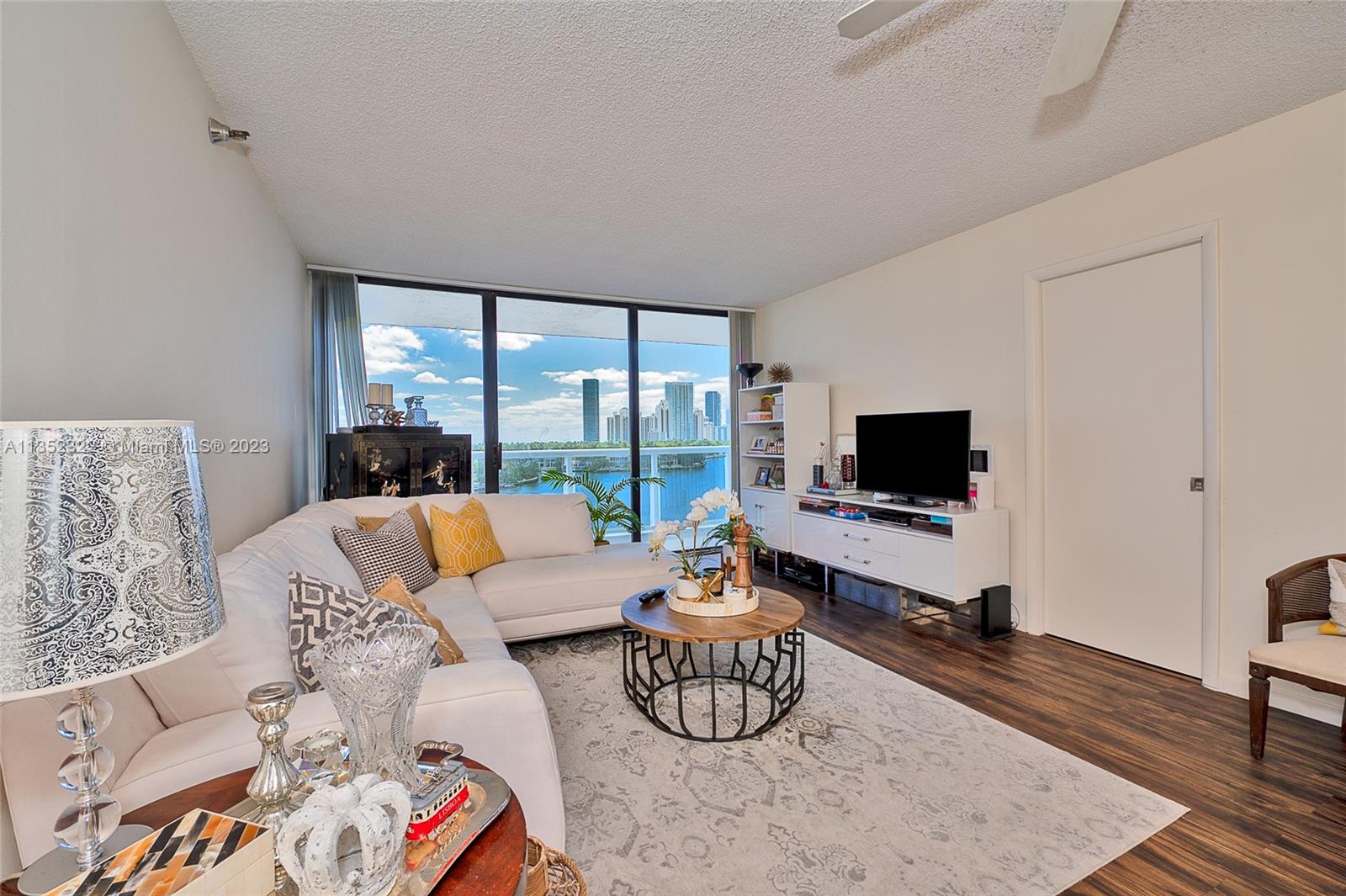 20515 E Country Club Dr Unit: 744