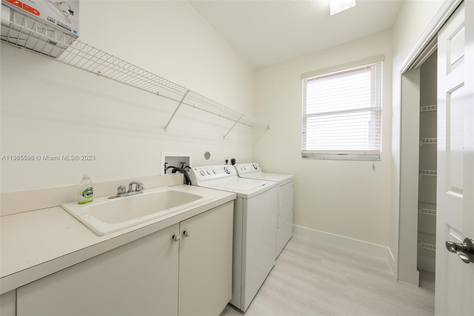 18540 SW 39th Ct Unit: 0