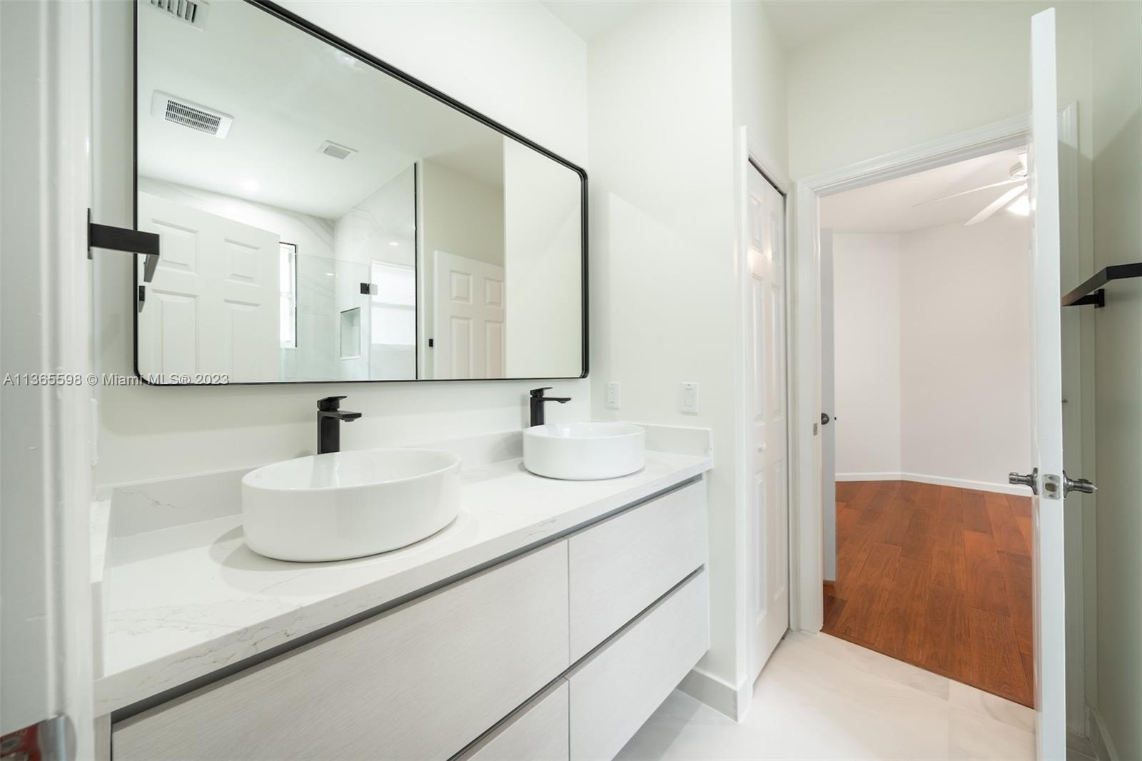 18540 SW 39th Ct Unit: 0