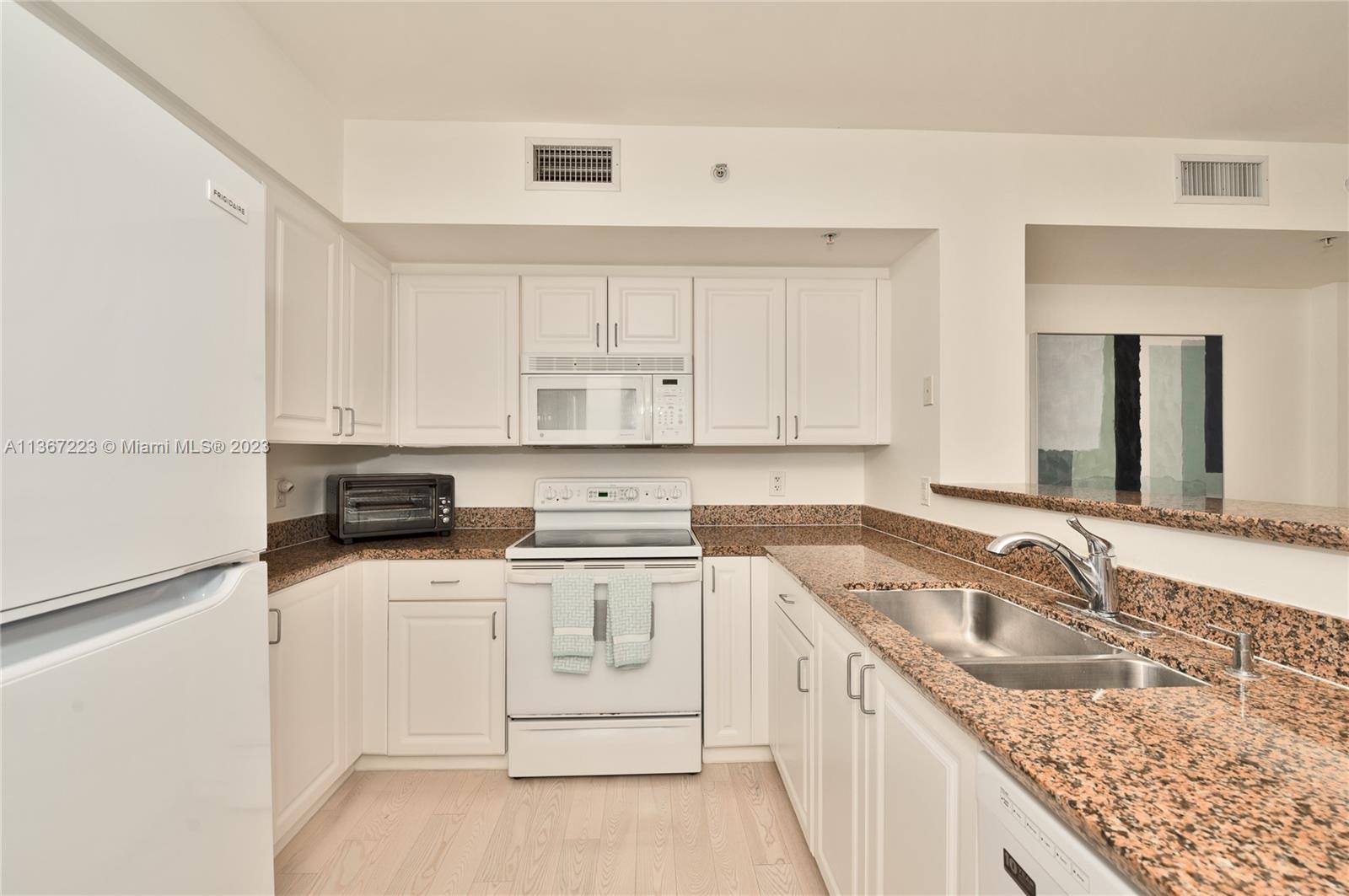 90 Alton Rd Unit: 809