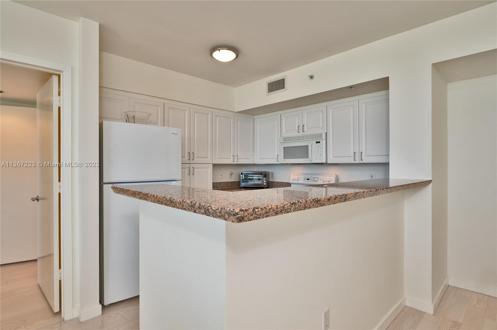 90 Alton Rd Unit: 809