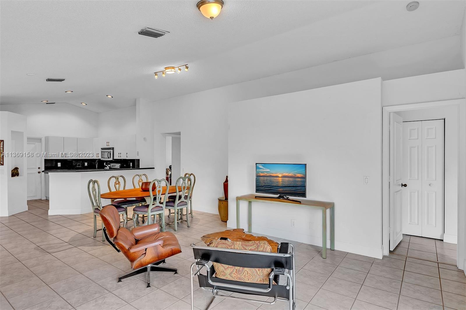 4333 Magnolia Ridge Dr