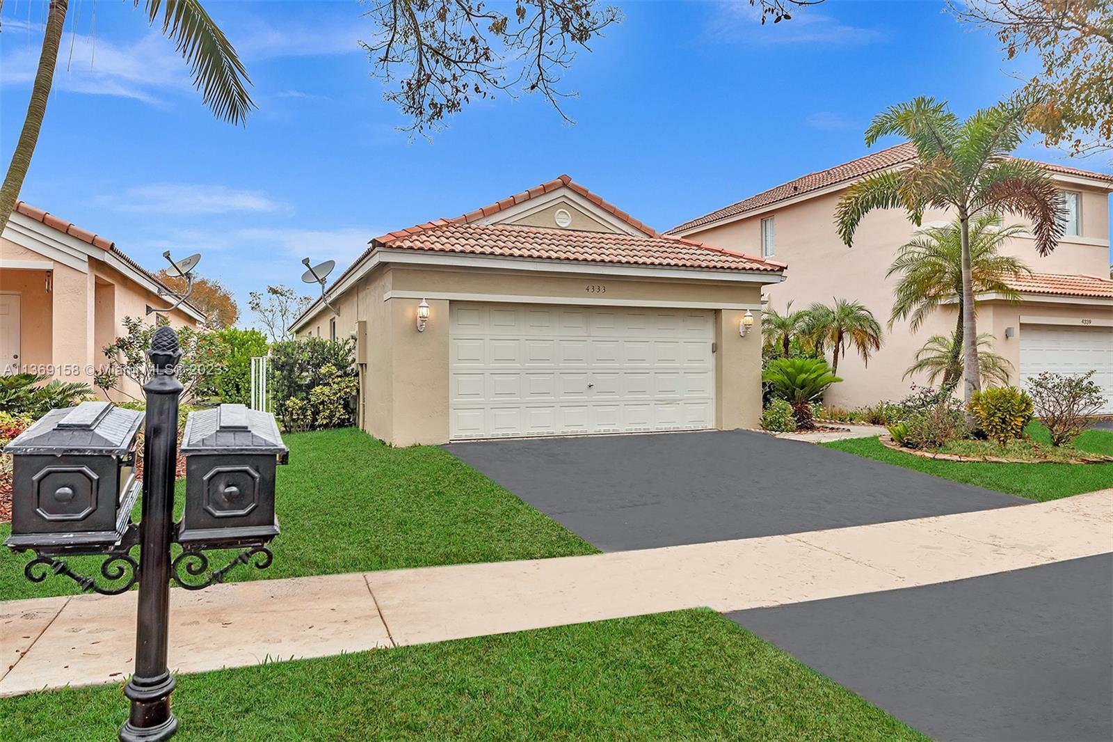 4333 Magnolia Ridge Dr