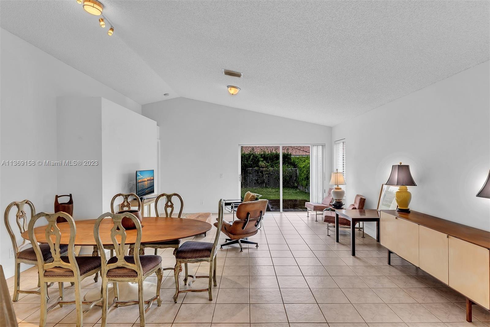 4333 Magnolia Ridge Dr