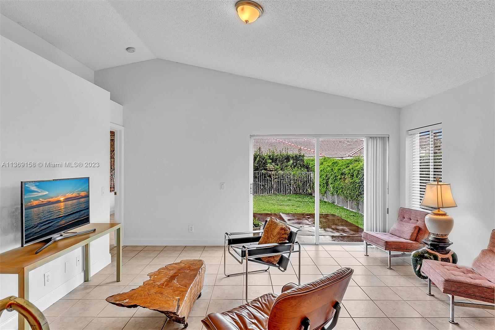 4333 Magnolia Ridge Dr