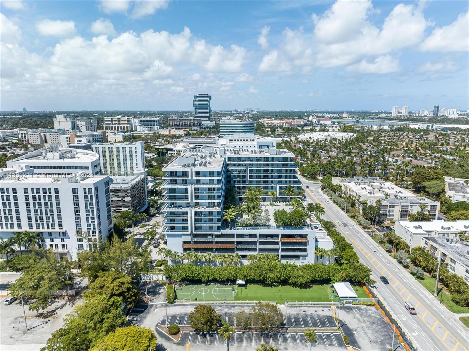2960 NE 207th St Unit: 803