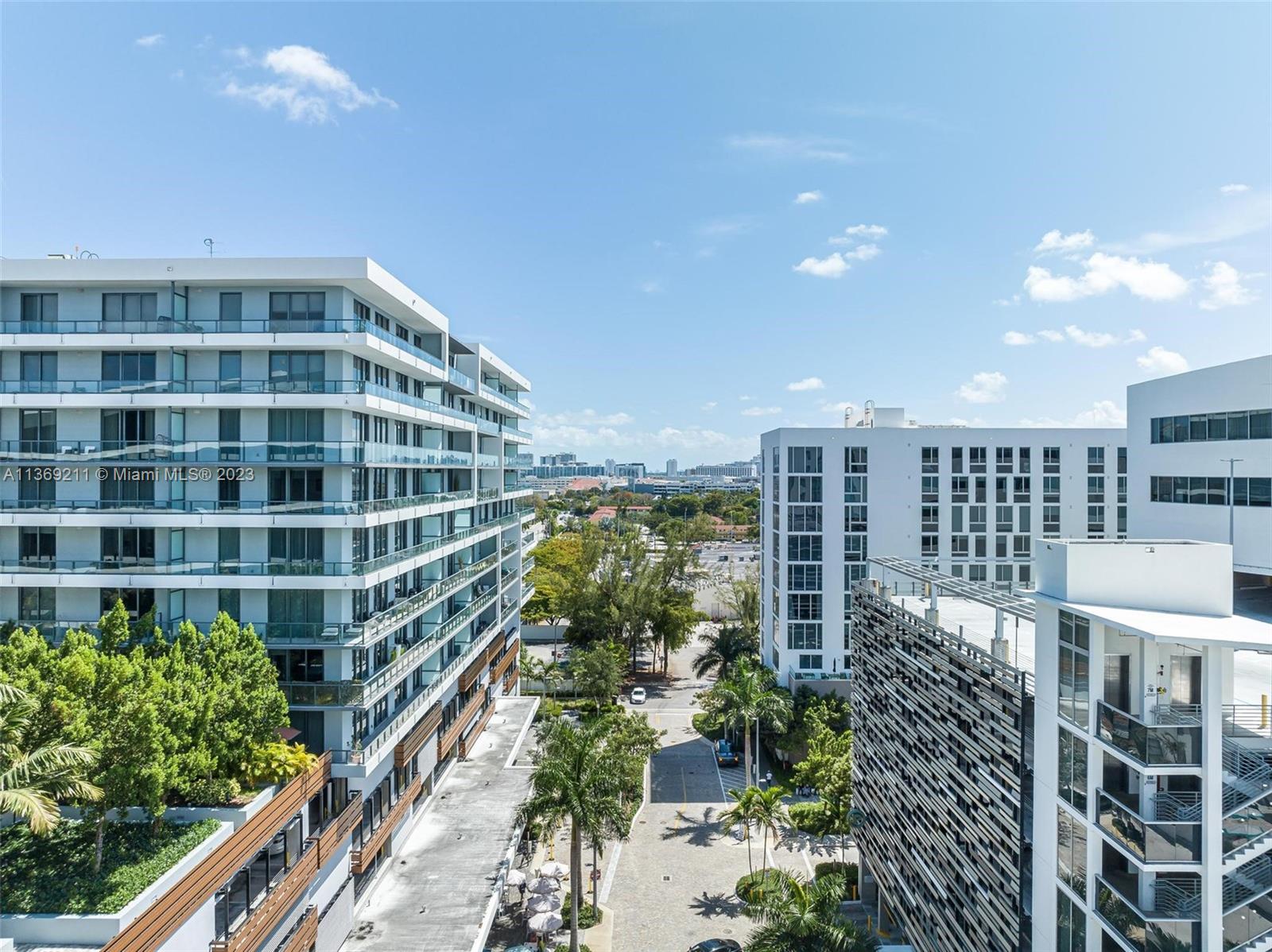 2960 NE 207th St Unit: 803