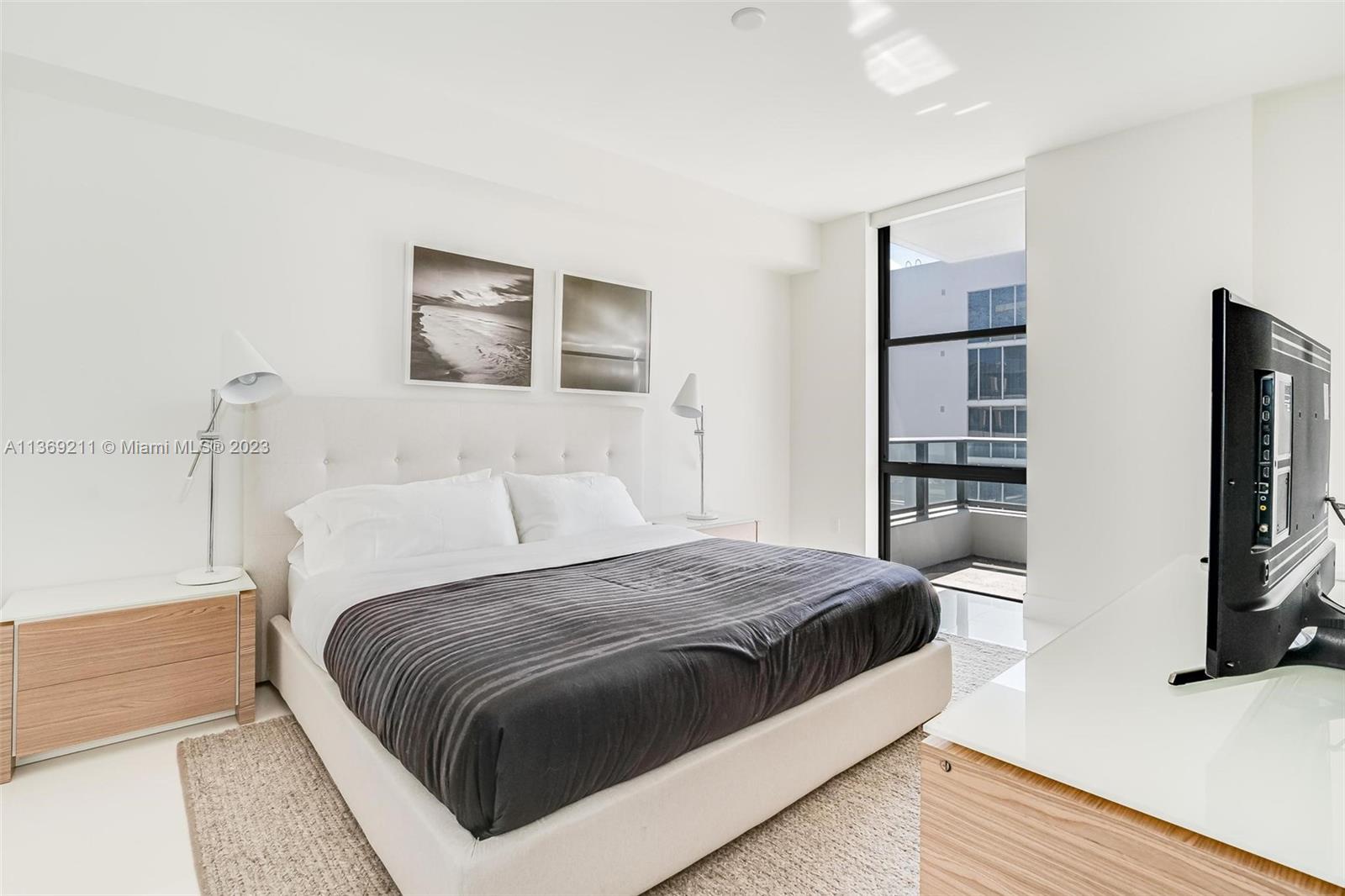2960 NE 207th St Unit: 803