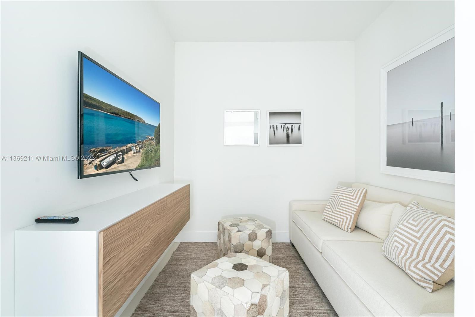 2960 NE 207th St Unit: 803