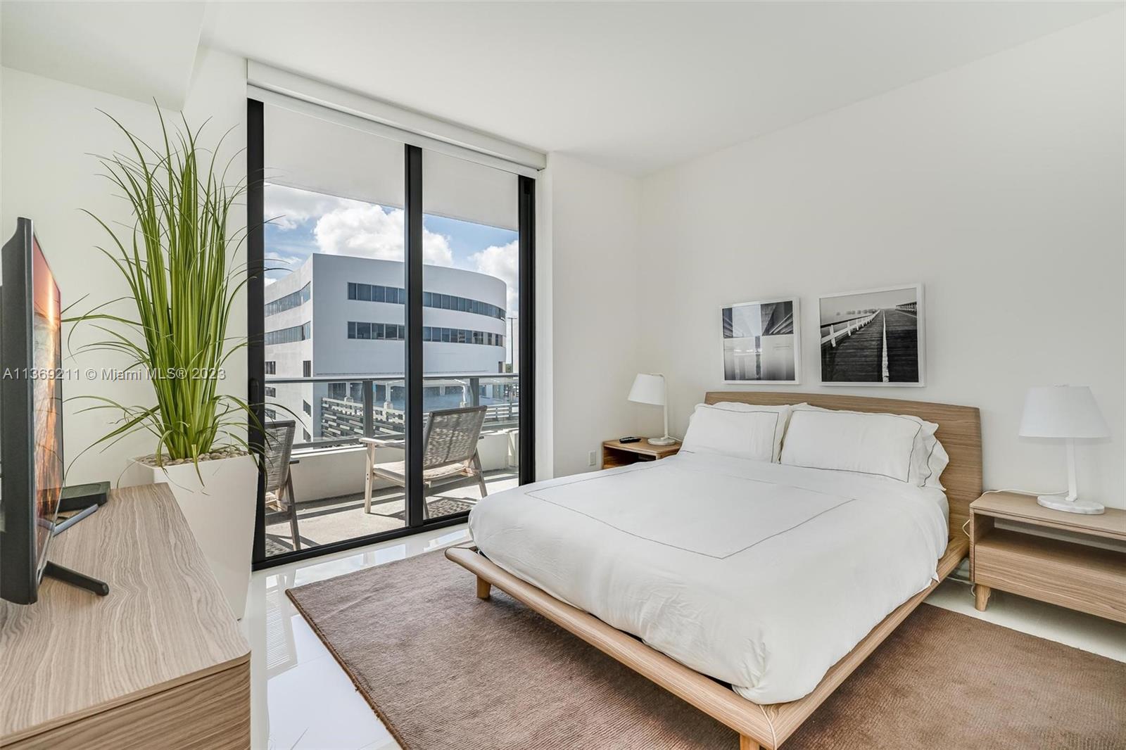 2960 NE 207th St Unit: 803