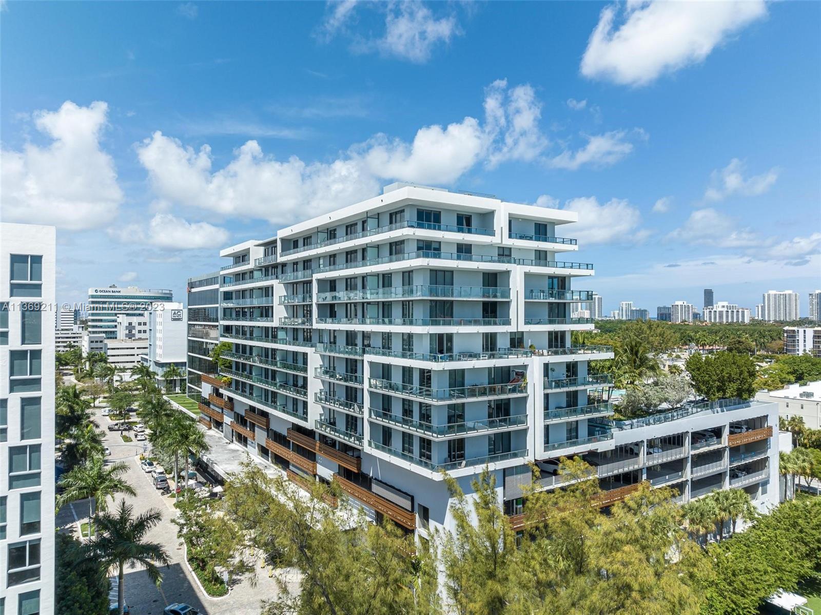 2960 NE 207th St Unit: 803