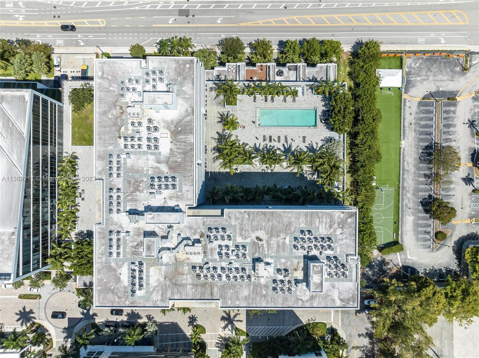 2960 NE 207th St Unit: 803