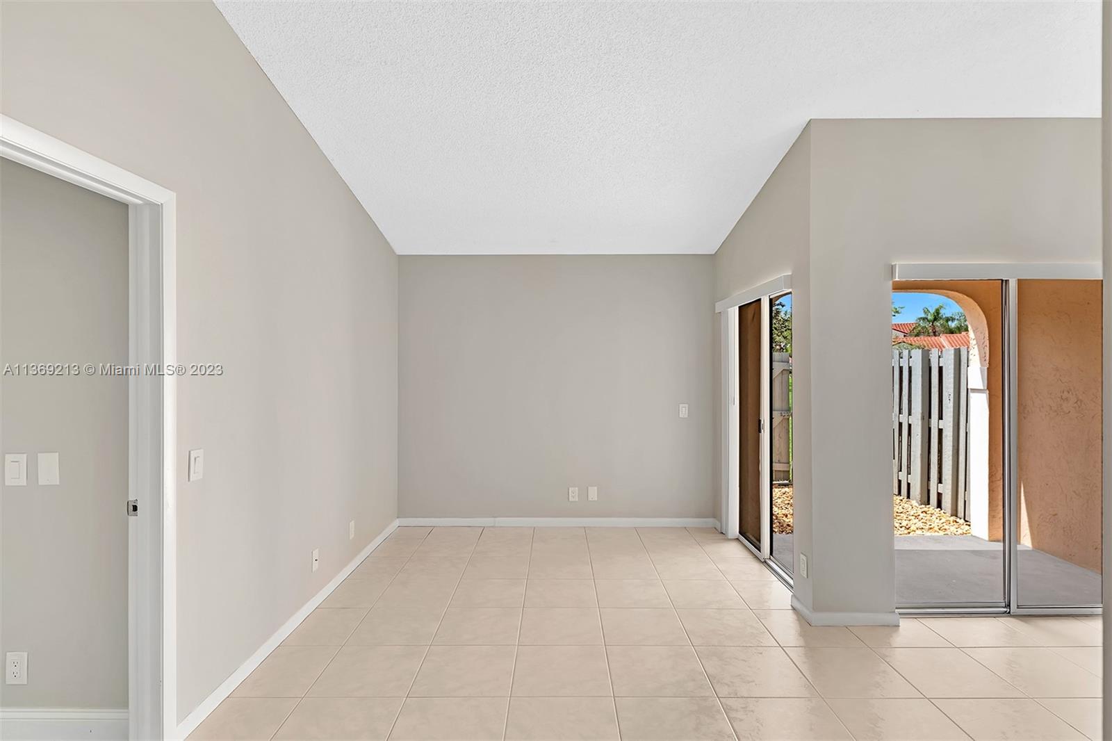 1439 Springside Dr Unit: 1439