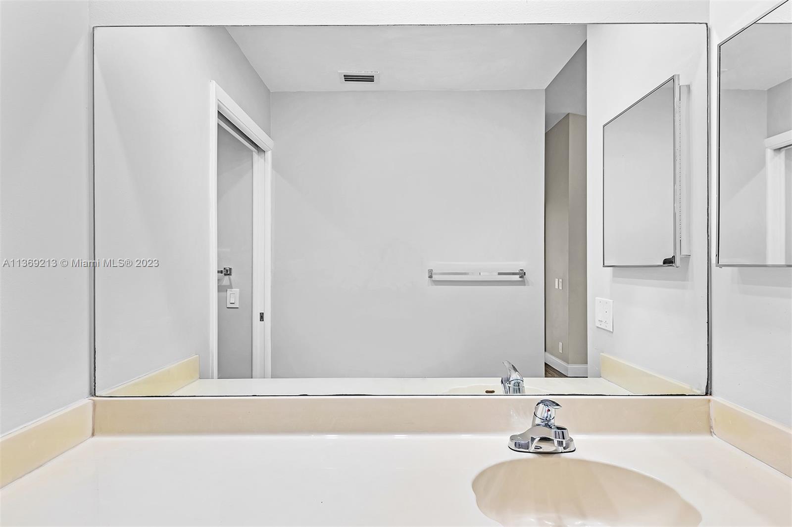 1439 Springside Dr Unit: 1439