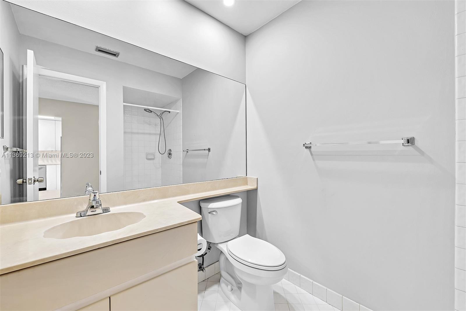 1439 Springside Dr Unit: 1439