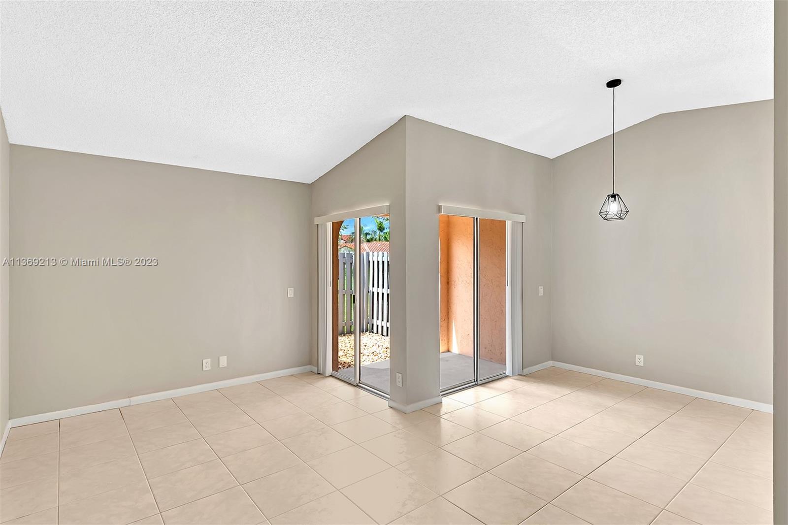 1439 Springside Dr Unit: 1439