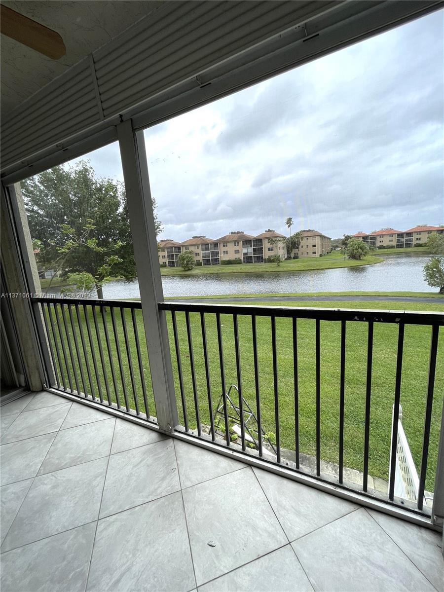 7980 NW 50th St Unit: 209