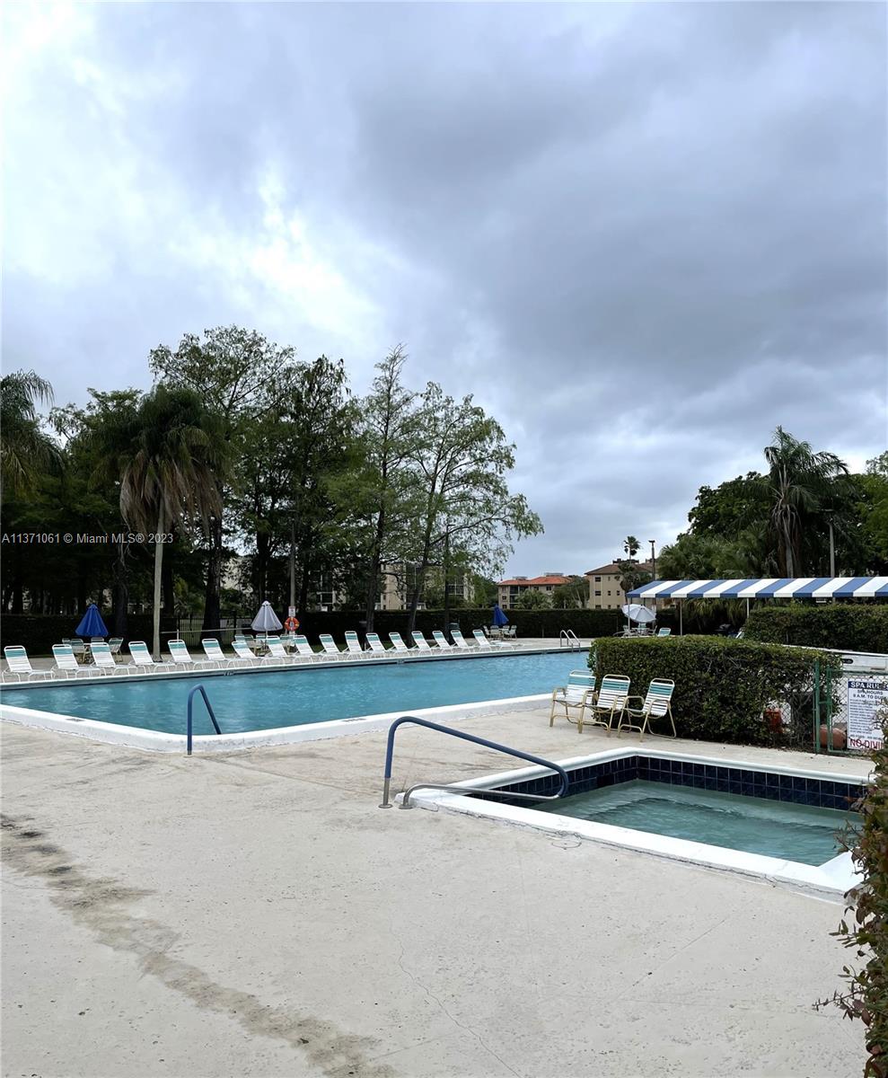 7980 NW 50th St Unit: 209