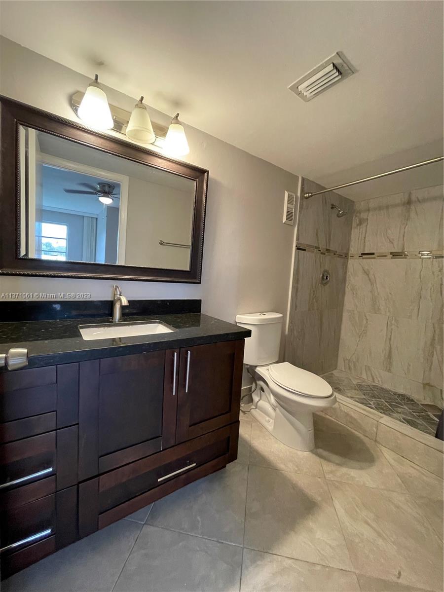 7980 NW 50th St Unit: 209