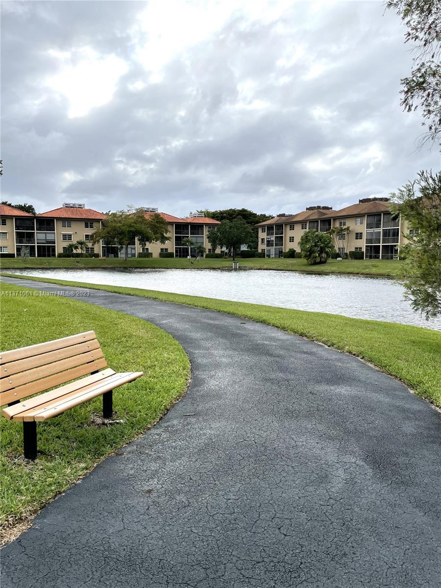 7980 NW 50th St Unit: 209