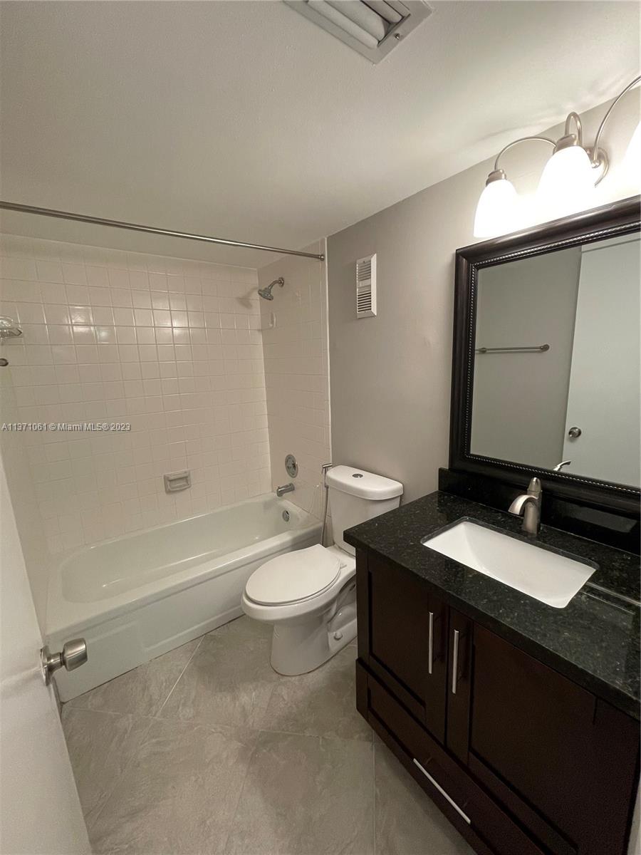 7980 NW 50th St Unit: 209