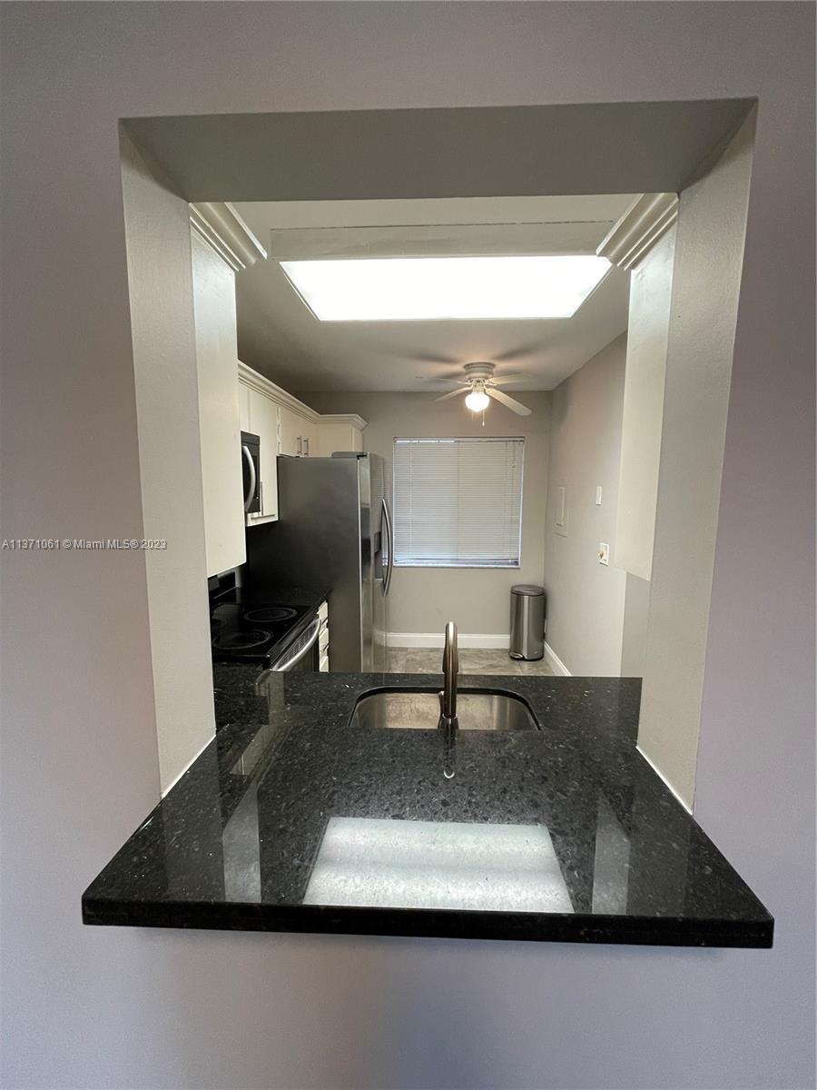 7980 NW 50th St Unit: 209