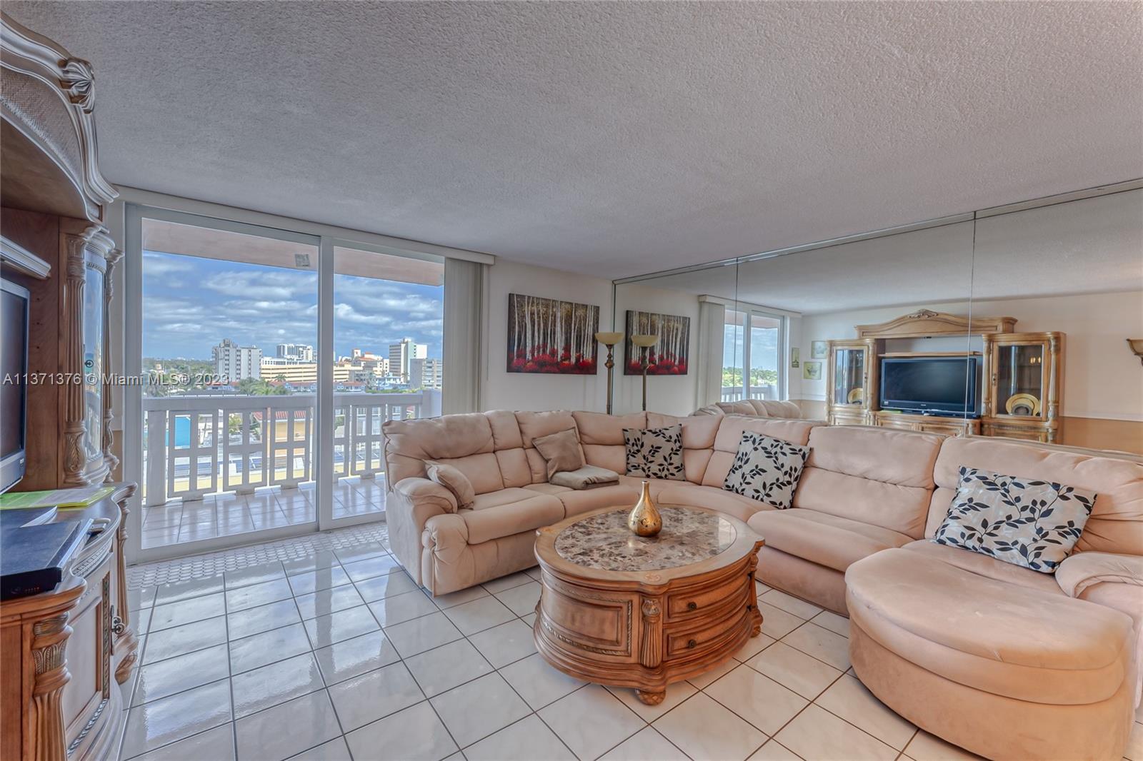801 S Ocean Dr Unit: 803