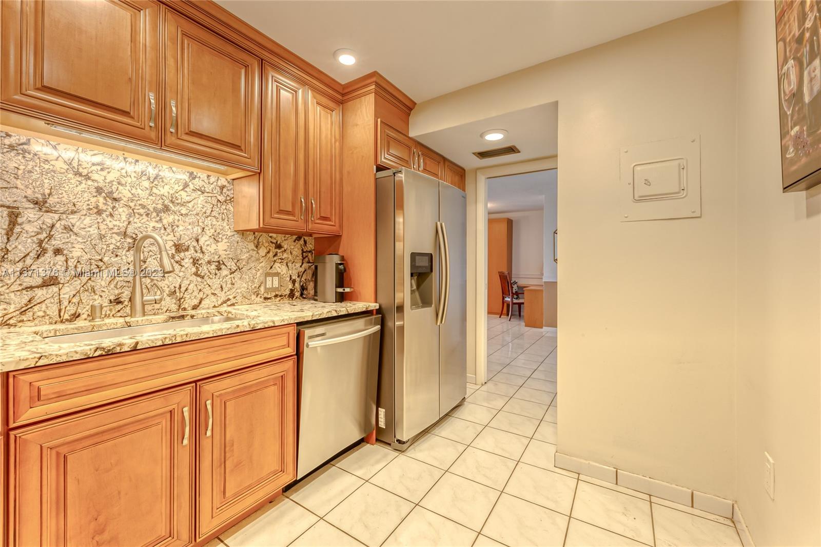 801 S Ocean Dr Unit: 803