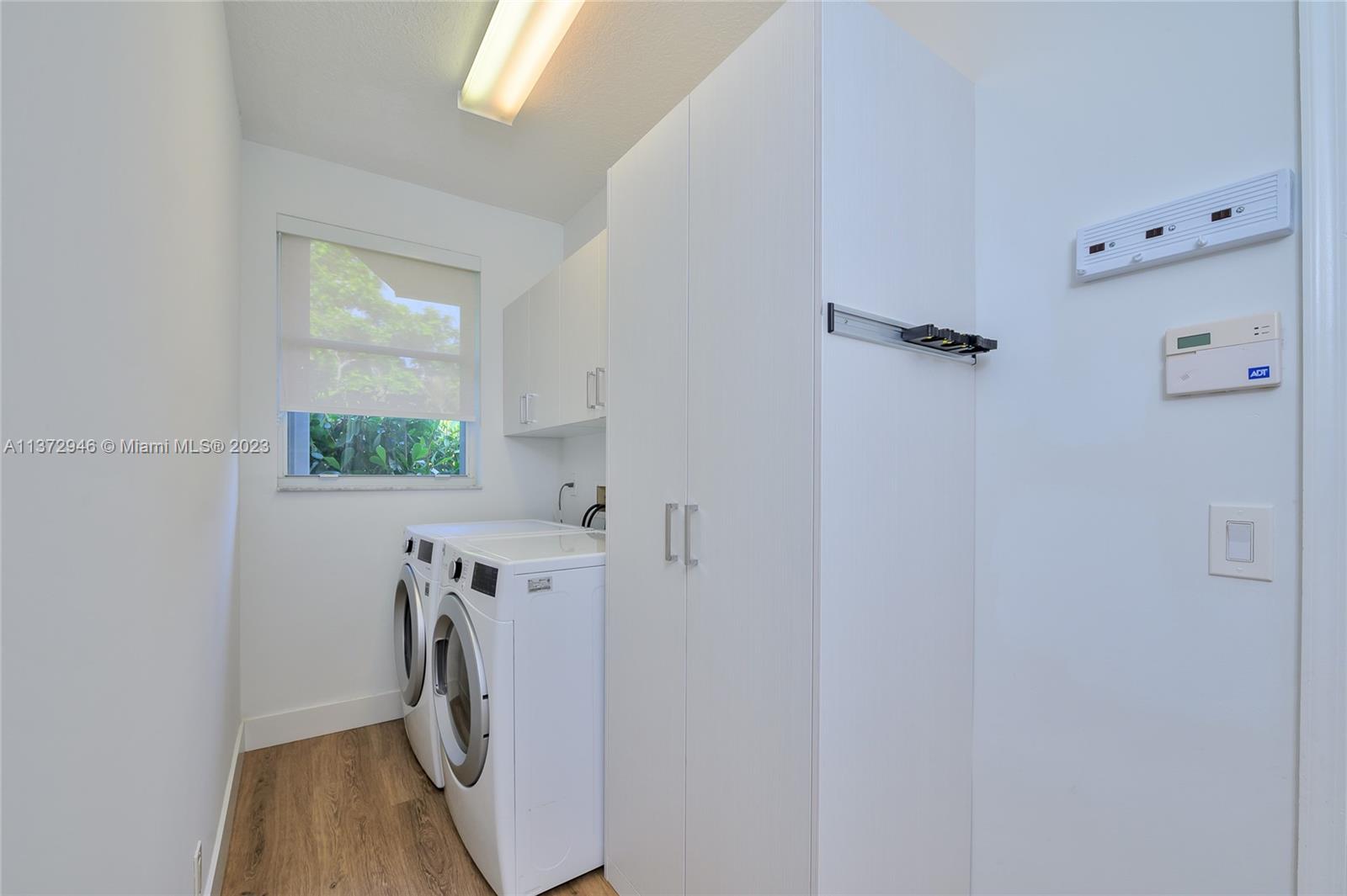 2717 Edgewater Ct