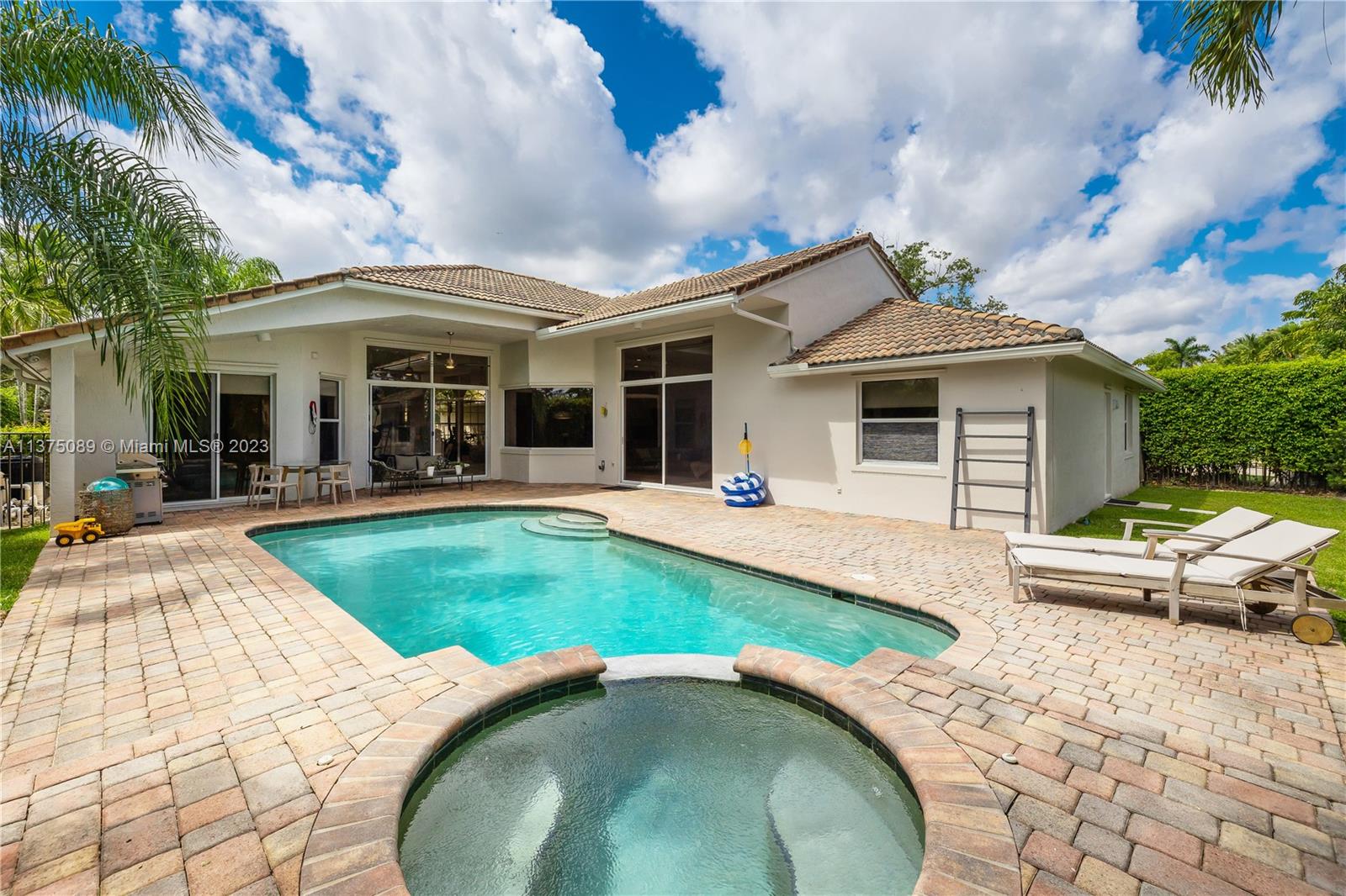 244 Landings Blvd