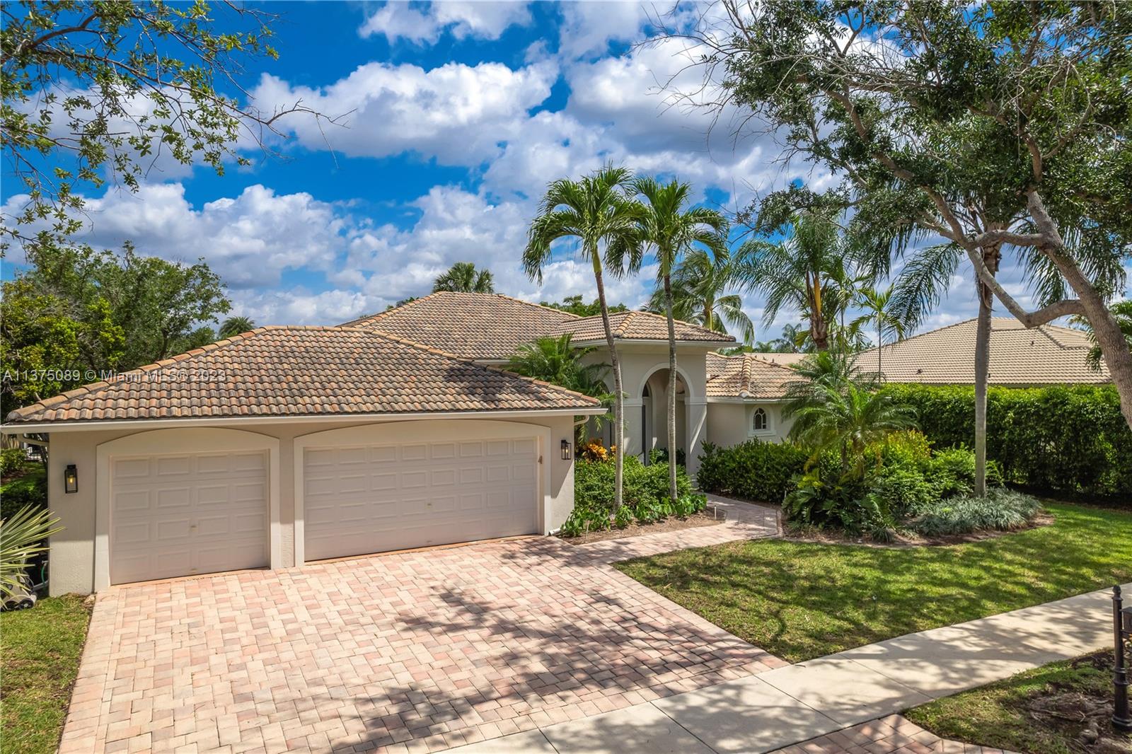 244 Landings Blvd