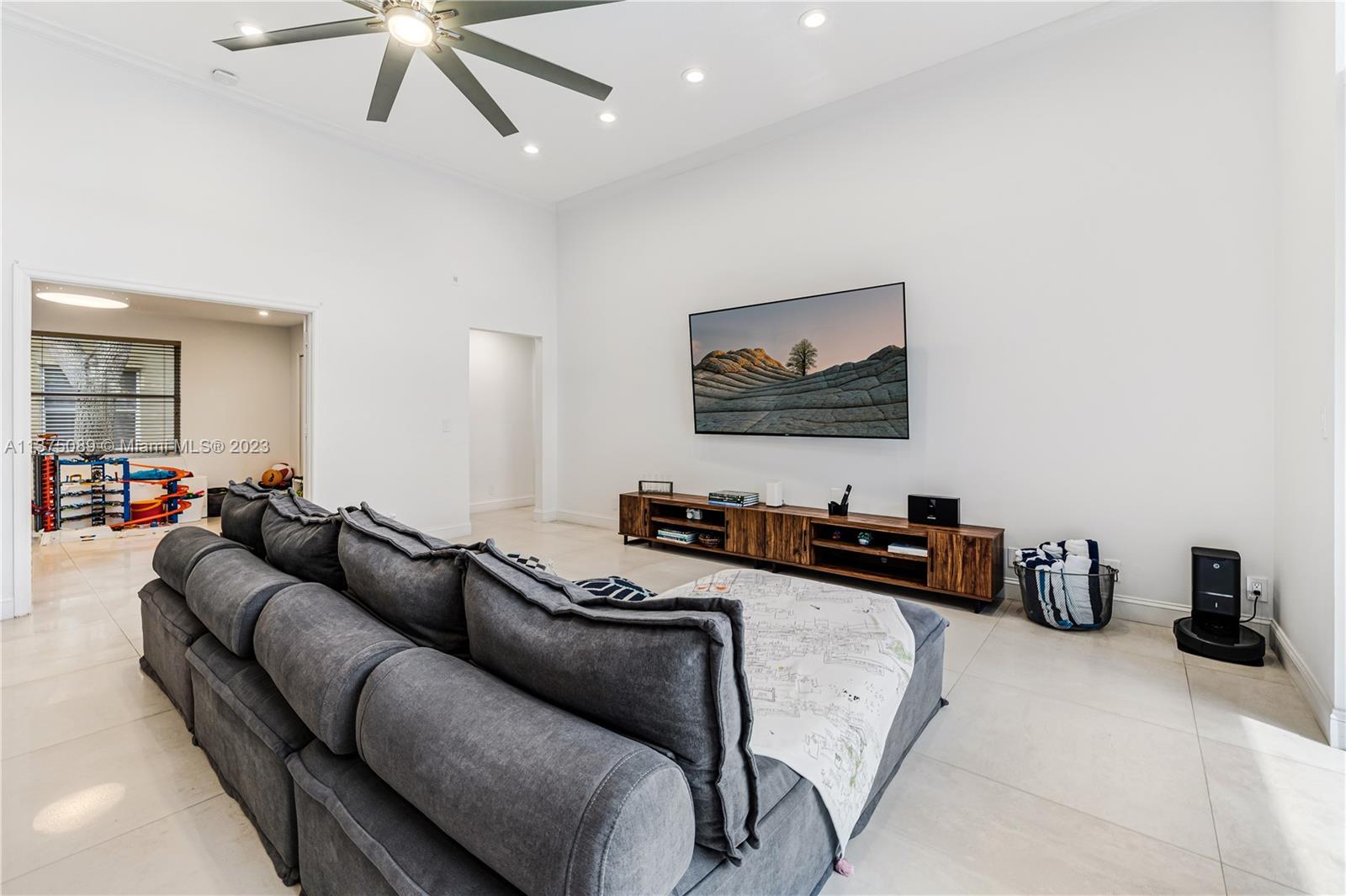 244 Landings Blvd