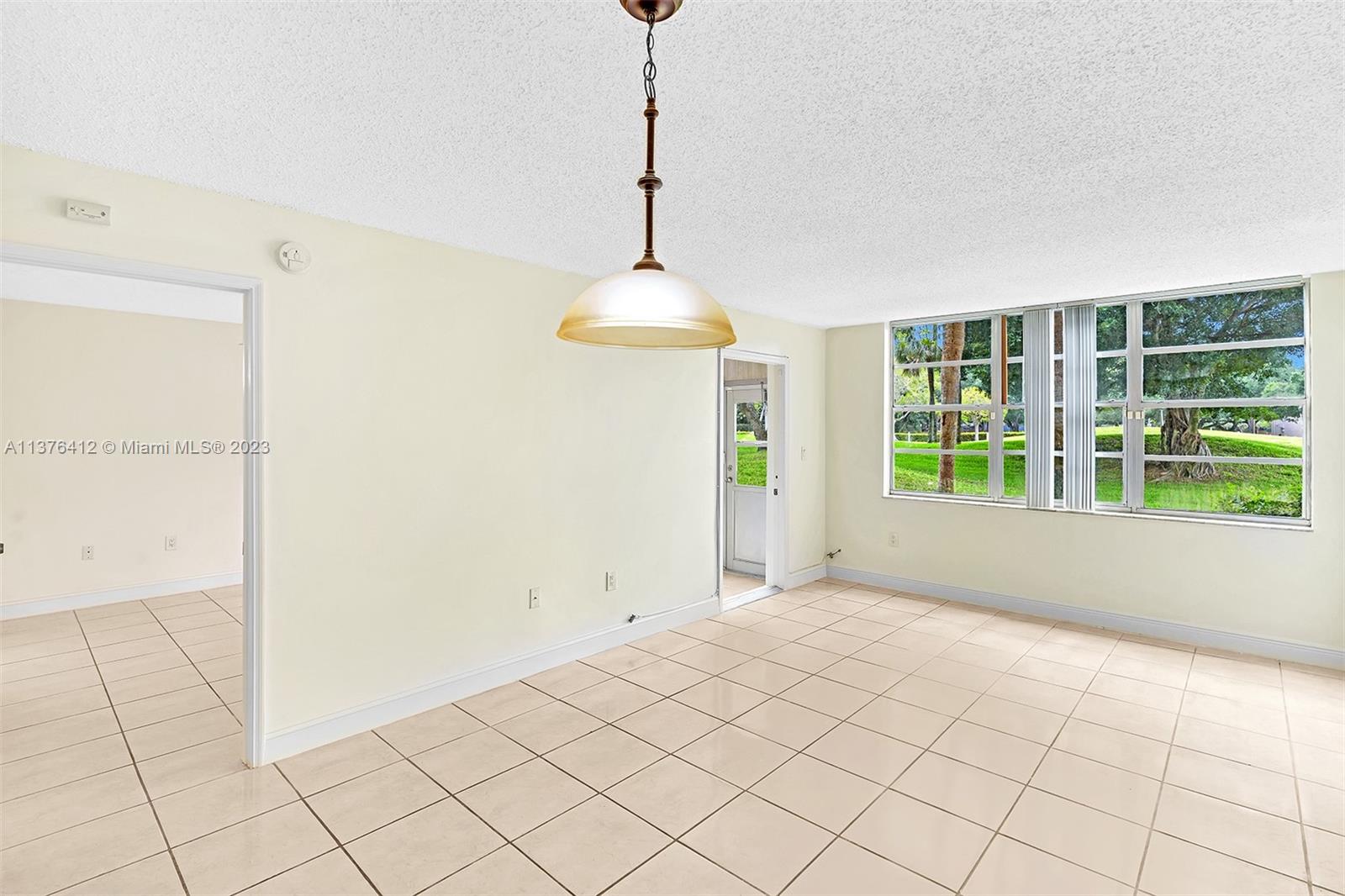 9410 Tangerine Pl Unit: 105
