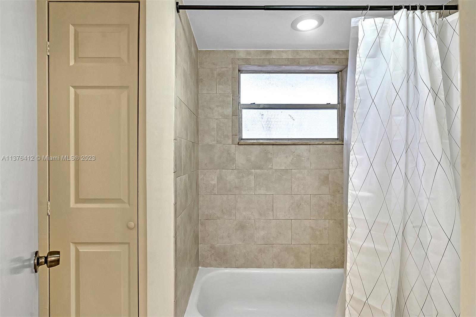 9410 Tangerine Pl Unit: 105