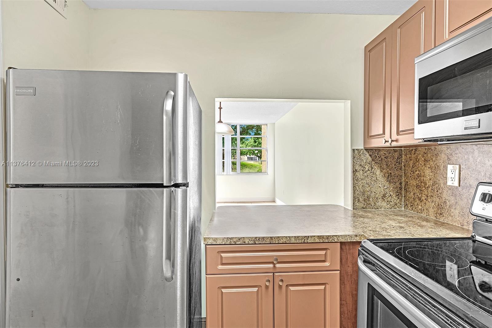 9410 Tangerine Pl Unit: 105