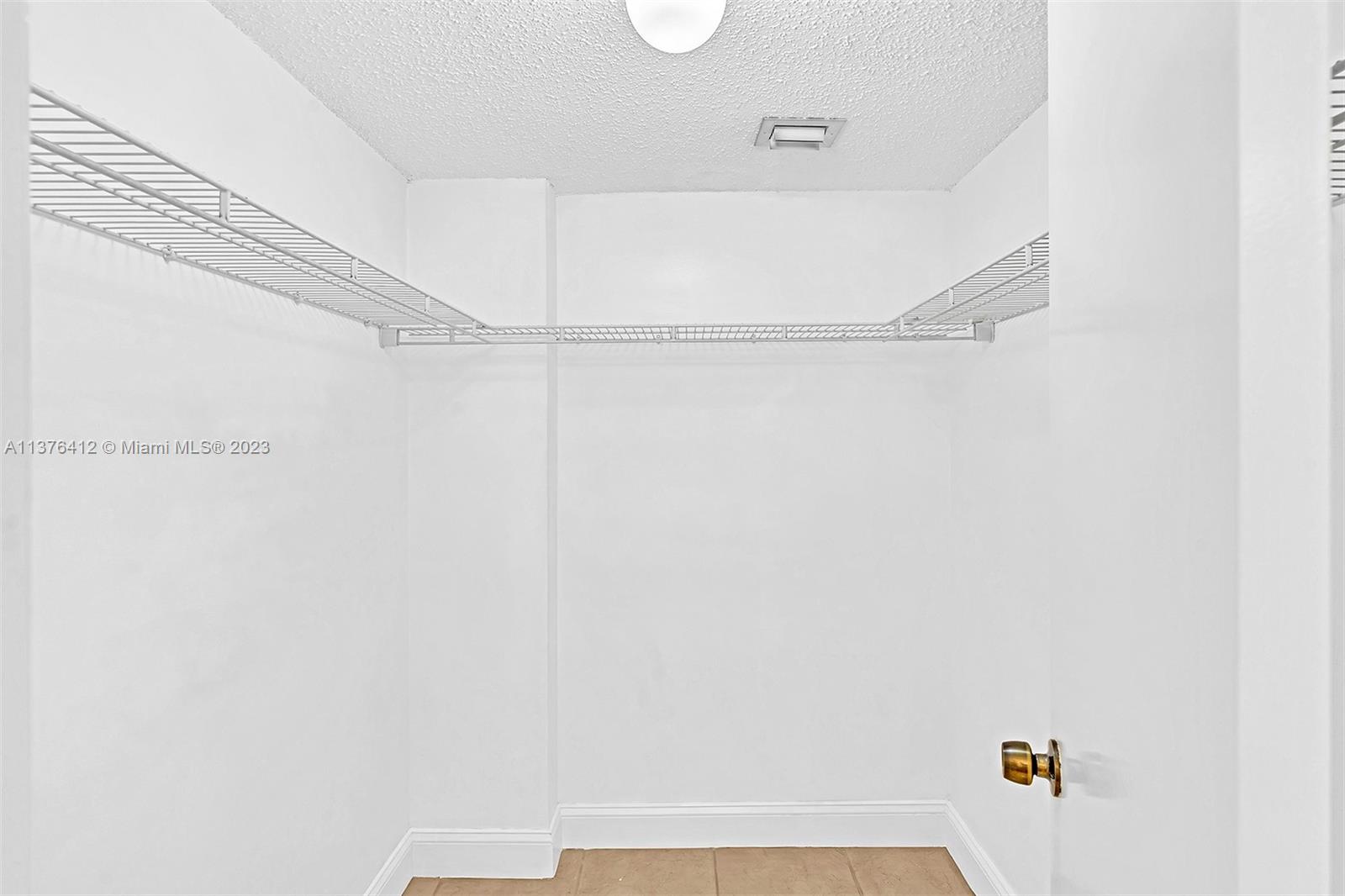 9410 Tangerine Pl Unit: 105